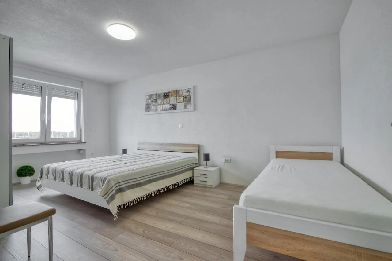 Apartment Marina With Sea View  Pula